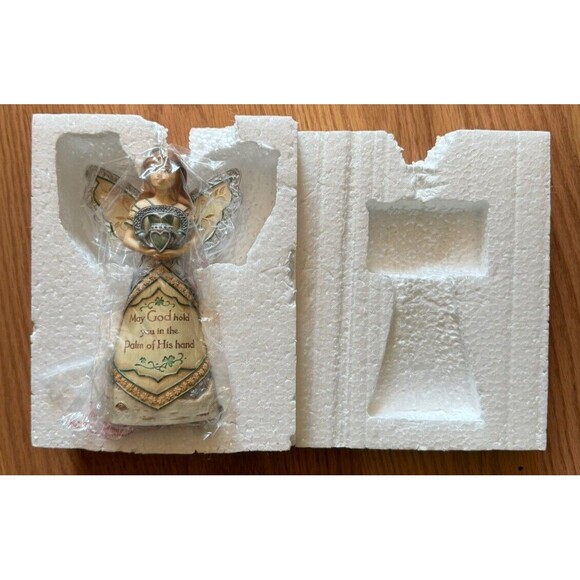 New Elements Irish Blessings Figurine 6" Angel Holding Claddagh #82188 NIB - Picture 4 of 6